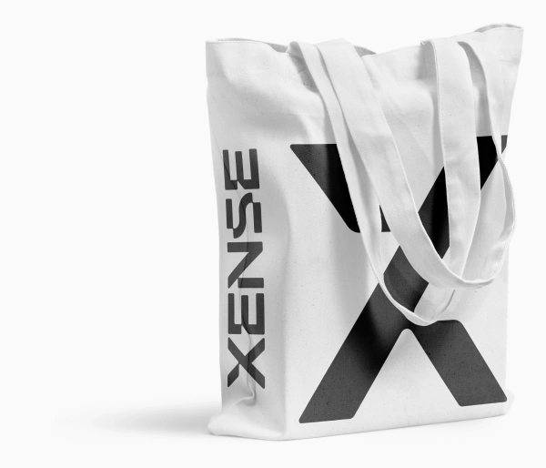 Tygkasse med Xenses logotyp